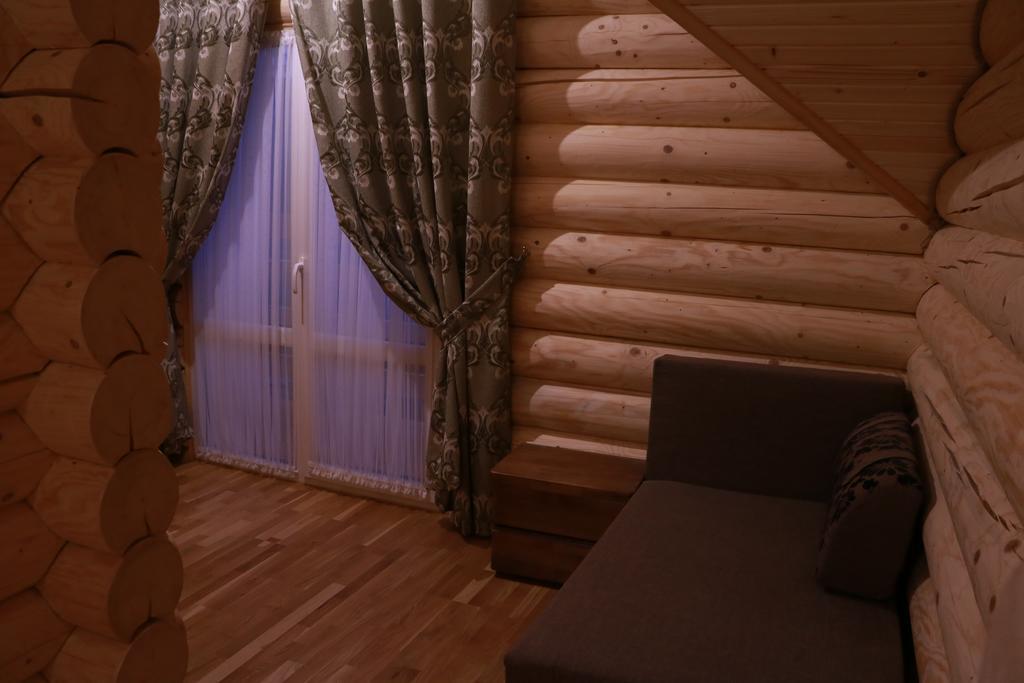 Nota Bene Mykulychyn Villa Buitenkant foto